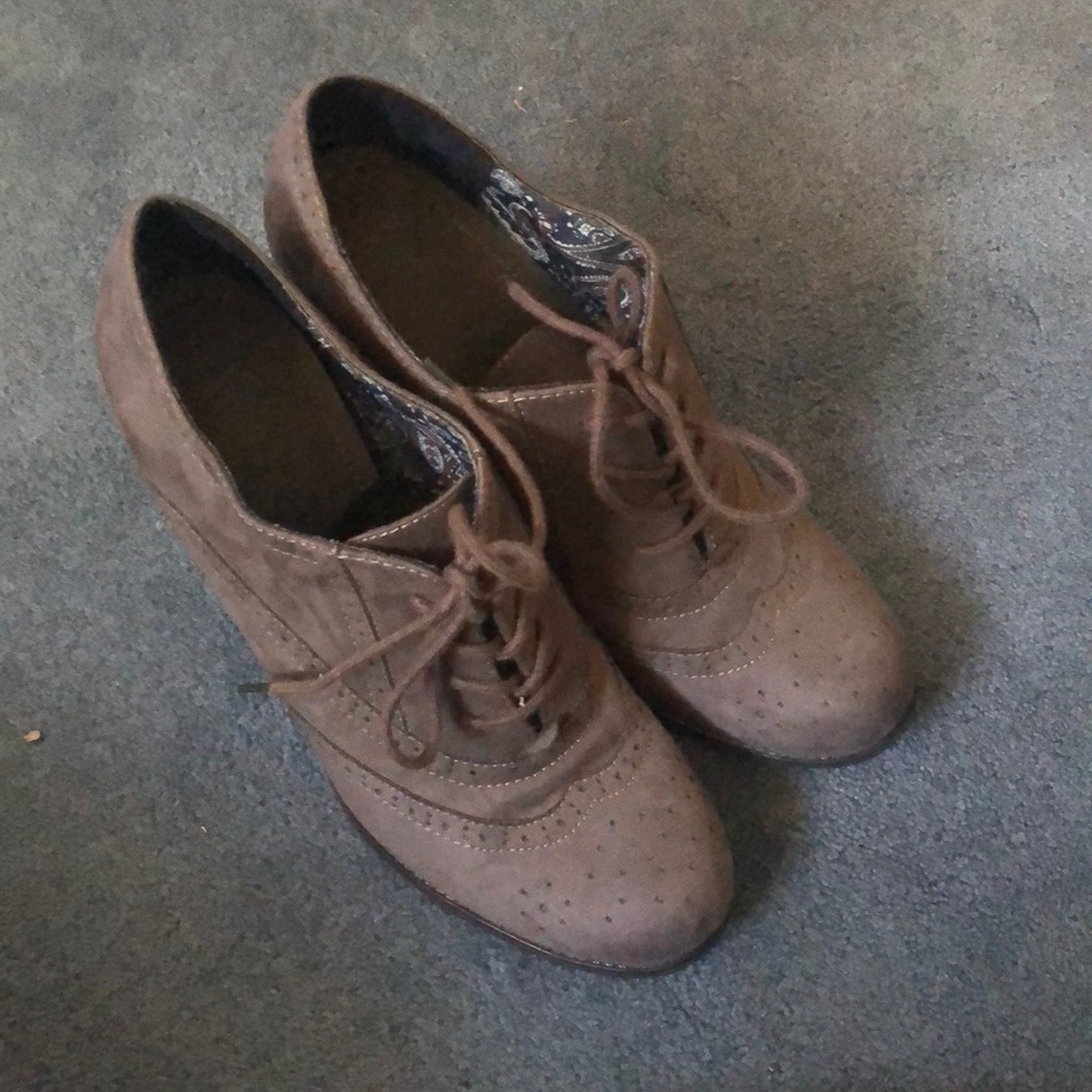 Fiona Women’s Size 12 Booties
